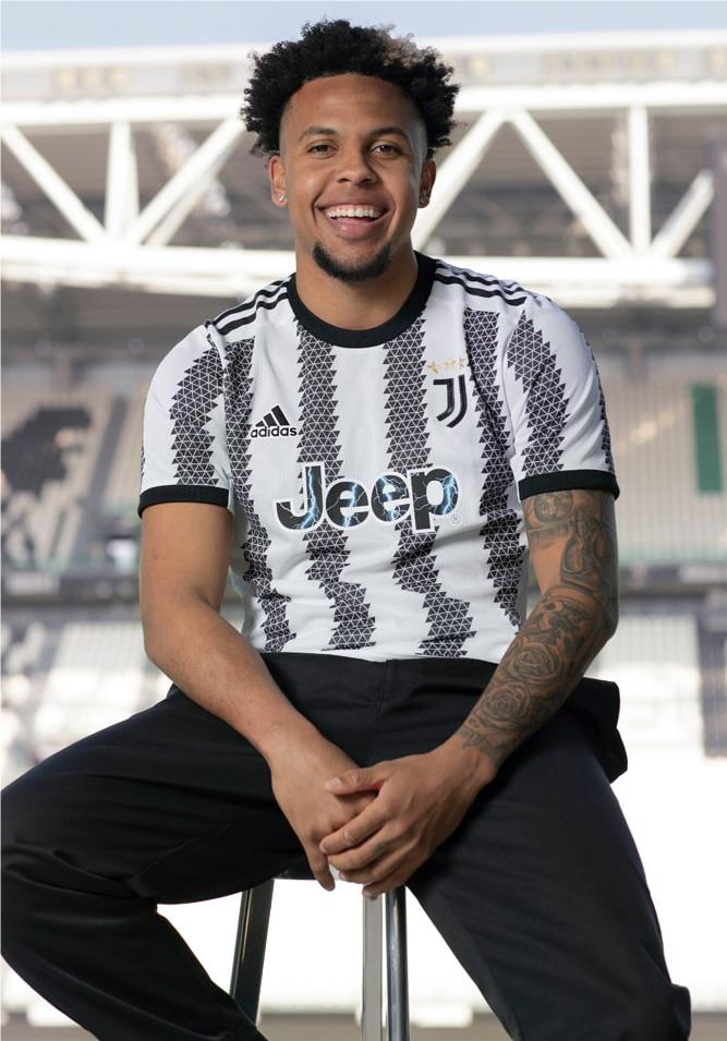 Juventus Home Soccer Jersey 20223.jpg